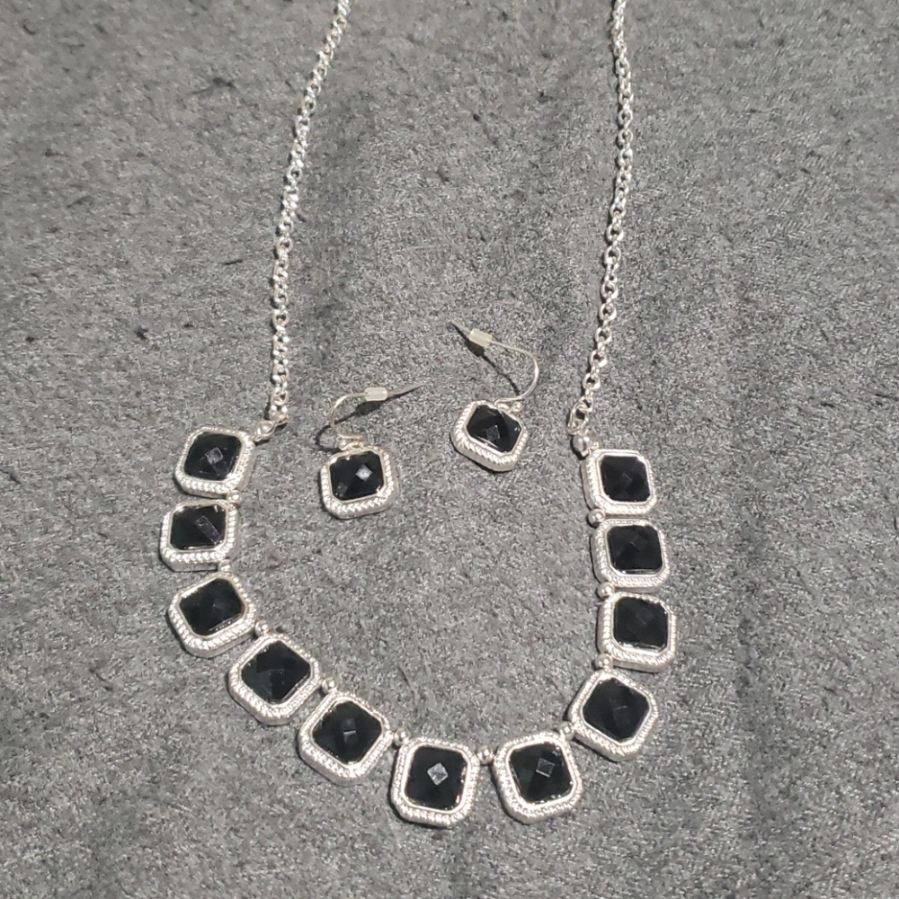 NWOT Jewelry set